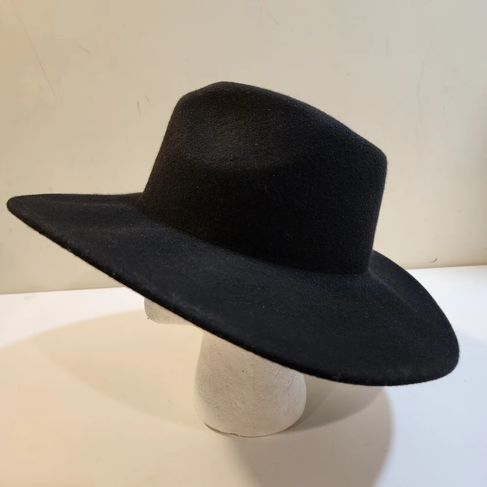 Universal Threads Women's Black 100% Wool hat OS NWT